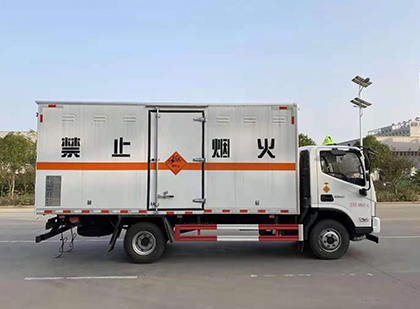 乌兰爆破器材运输车